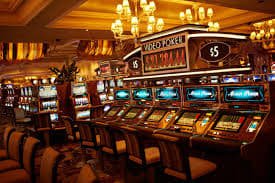 Dealer profesional di studio live American Roulette sultanplay